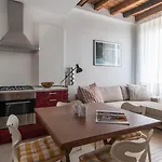 Italianway Easy - Forcella 15 * Милан